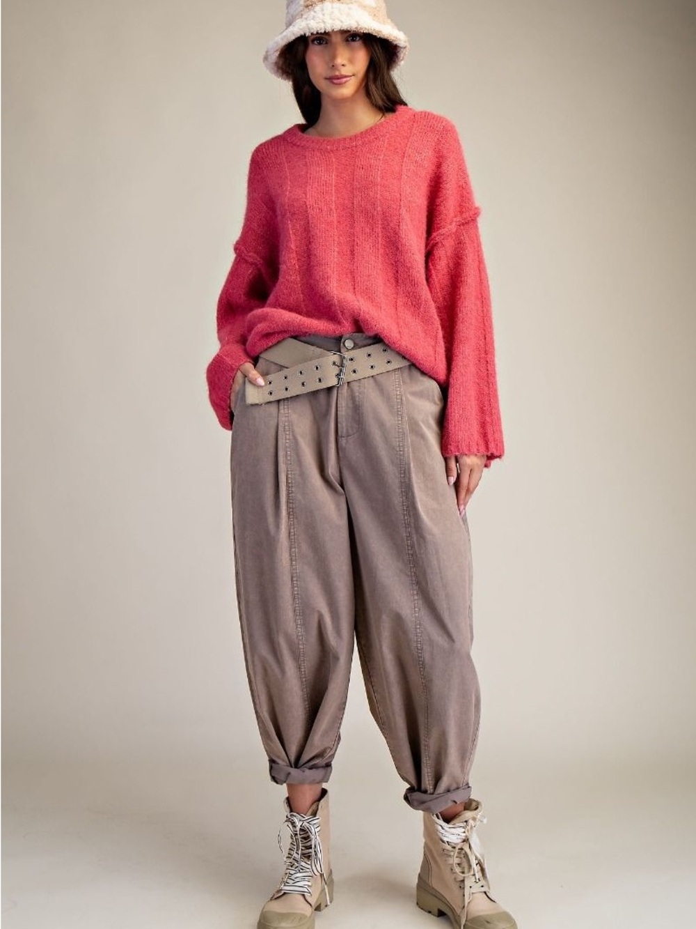 50.Easel OVERSIZED LONG SLEEVE FUZZ KNITTED SWEATER red freesia - Picture 3 of 6